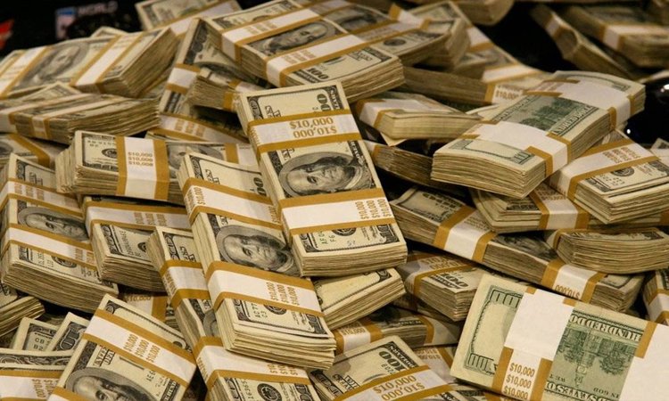 Національний банк за неповний робочий тиждень, з 10 по 13 березня, продав на міжбанківському валютному ринку $981,6 млн для підтримки курсу гривні.