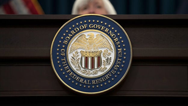 Федеральная резервная система (ФРС) США приняла решение снизить целевой диапазон ставки по федеральным фондам до 0-0,25%.