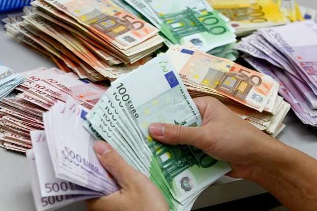 Сегодня, 20 марта, Нацбанк проводит уже второй аукцион по обмену наличной валюты на безналичную с предельным объемом 200 миллионов евро.