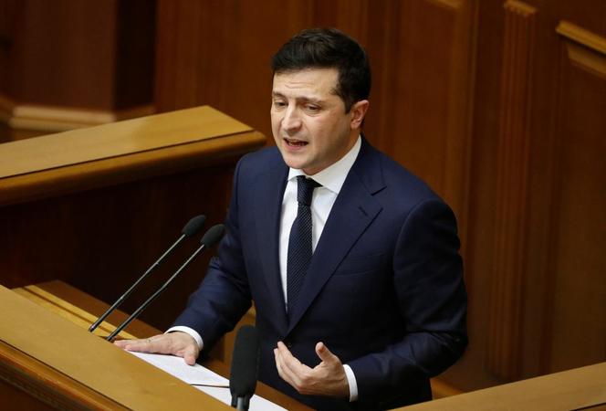 Президент Володимир Зеленський повідомив, що Україна веде переговори про реструктуризацію зовнішніх боргів і перенесення строків їх виплат.