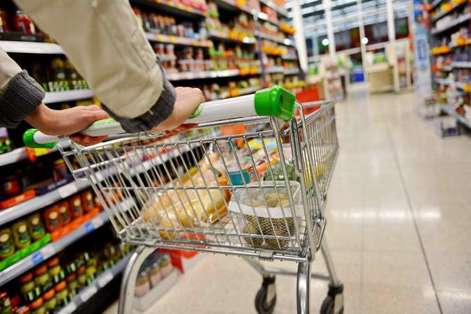 Киевское областное территориальное отделение Антимонопольного комитета провело встречи с представителями крупнейших сетей супермаркетов, на которых обсудили причины подорожания продуктов.
