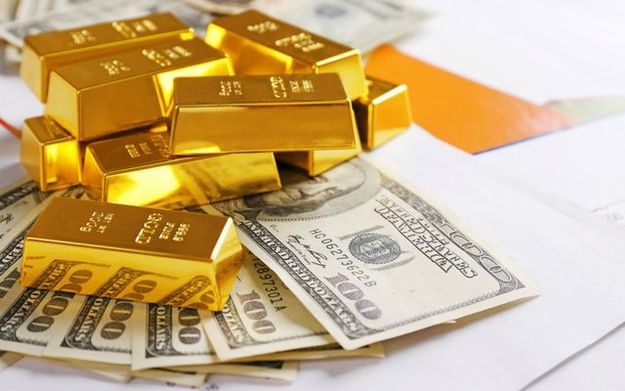 14 апреля цена на золото растет, достигнув максимума с 2012 года, на фоне сохраняющихся опасений влияниякоронавируса на экономику.
