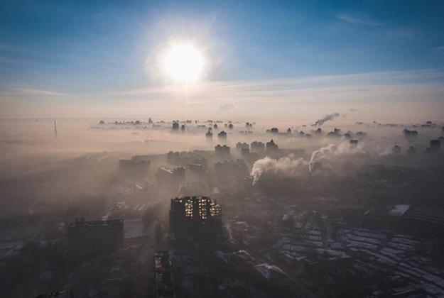 В Киеве по состоянию на 1:00 17 апреля уровень загрязнения воздуха самый высокий в мире.