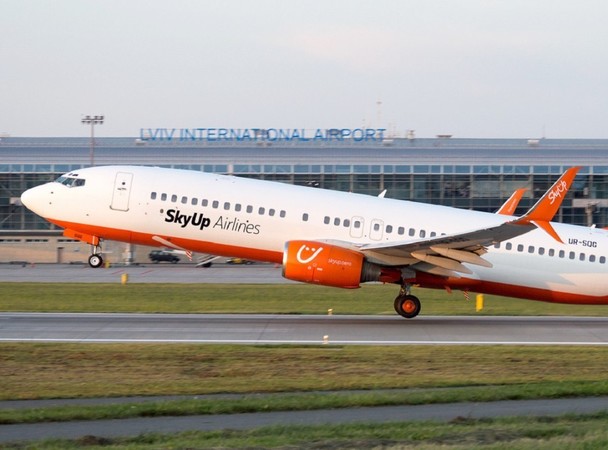 В связи с продолжением карантина до 11 мая SkyUp Airlines предлагает возместить стоимость билетов на рейсы с вылетом в этот период промокодом на 120% от уплаченной.