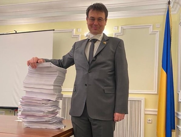 Фінансовий комітет Верховної Ради закінчив розгляд усіх 16 тисяч поправок до законопроекту про банки №2571-д і рекомендував його до другого читання.