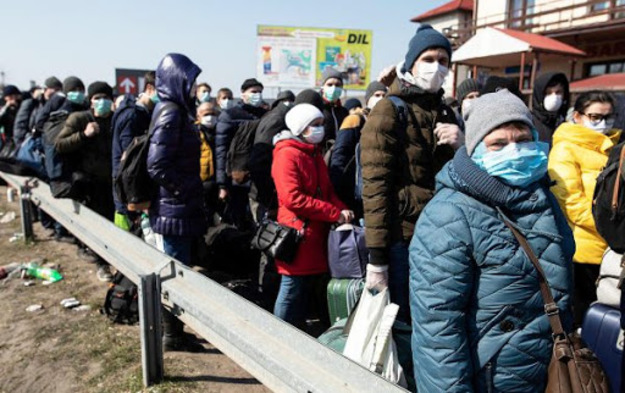 Національний банк переглянув прогноз очікуваного обсягу переказів від трудових мігрантів в Україну, знизивши його з $12,5 до $10 млрд.