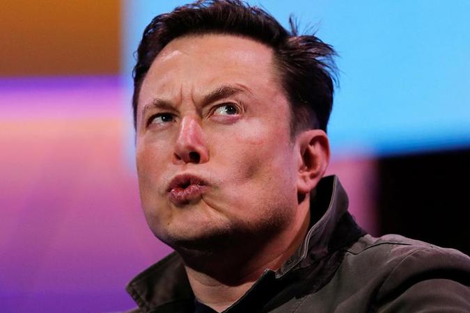 Ринкова вартість автомобільної компанії Tesla Motors впала на $14 млрд після того, як її власник Ілон Маск заявив у твіттері, що ціна акцій занадто висока.