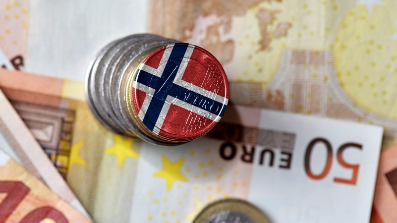 Правительственный пенсионный фонд Норвегии впервые в истории начнет продавать свои активы, чтобы покрыть дефицит бюджета страны.