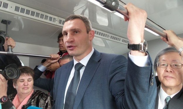 Міністр інфраструктури Владислав Криклій заявив, що не відкривати метро в столиці 25 травня, про що просив Кличко, поки рано.