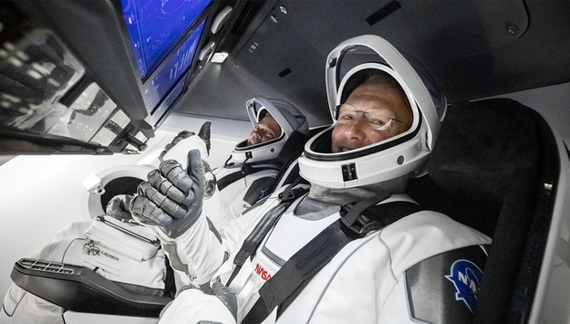 Сьогодні, 30 травня, о 22:22 за київським часом компанія Ілона Маска SpaceX з другої спроби запустила космічний корабель Crew Dragon з двома американськими астронавтами на борту.