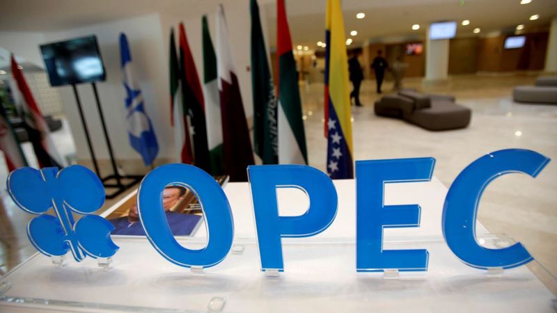 Очередное заседание стран-участниц ОПЕК+ может состояться уже в эти выходные, в случае если подтвердится сделка с Ираком, сообщил Bloomberg со ссылкой на источники.