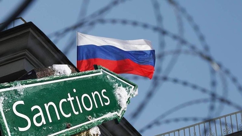 Постоянные представители стран Евросоюза 10 июня планируют принять решение о продлении крымских санкций против России еще на год.