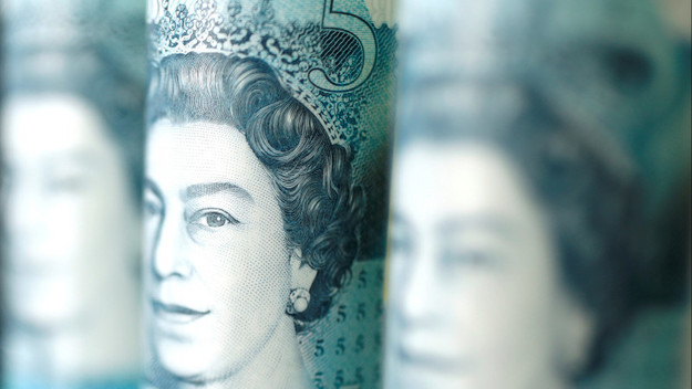 Минфин Великобритании изучает возможность повышения налогов для богатейших граждан страны.