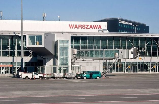 Уряд Польщі 16 червня обмежив міжнародне повітряне сполучення в країні, через що рейси з України опинилися під забороною.