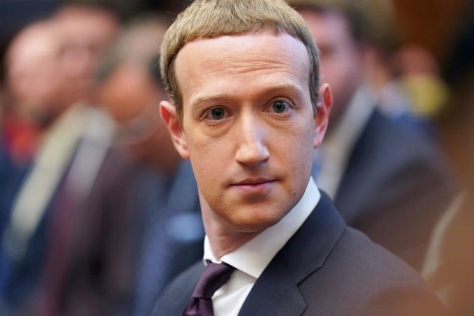 Основатель Facebook Марк Цукерберг потерял $7,2 млрд из-за того, что некоторые крупные компании отказались размещать рекламу в соцсети.