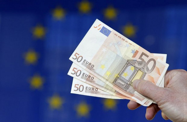Рада ЄС пропонує відновити обговорення з державами ЄС обмеження платежів готівкою грошима на рівні Євросоюзу.