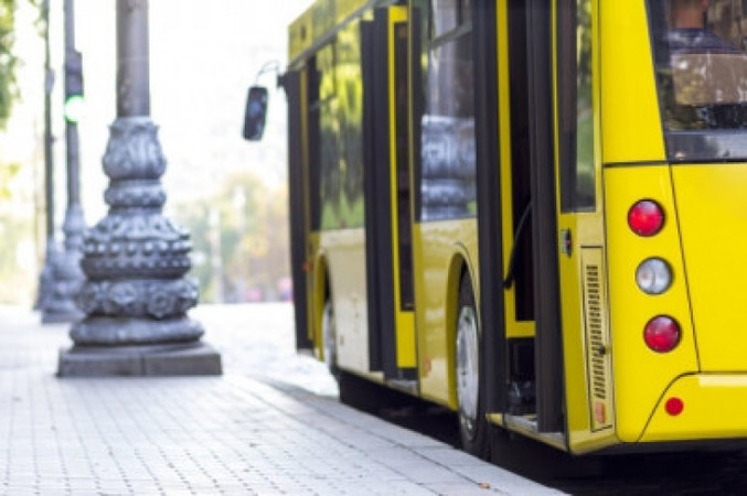 С 1 июля 2020 года в Киеве будут действовать новые правила льготного проезда в общественном транспорте.