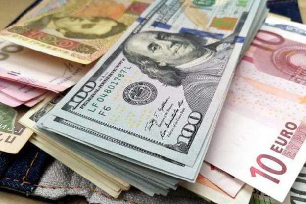 В первый день июля особой активности на межбанковском валютном рынке «Минфин» не прогнозирует.