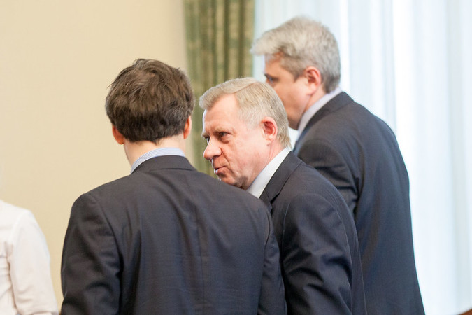 Вечером 1 июля глава Нацбанка Яков Смолий сообщил о том, что подал Президенту заявление об увольнении по собственному желанию.