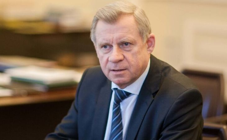 3 червня на позачерговому засіданні Верховна Рада звільнила Якова Смолія з посади голови Національного банку України.