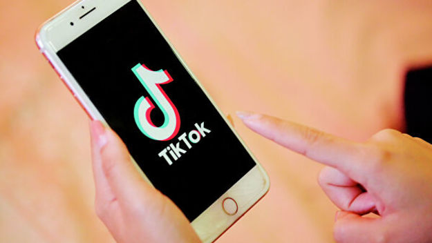 Amazon попросив співробітників видалити з телефонів TikTok, який належить китайським розробникам, через «безпекові ризики».
