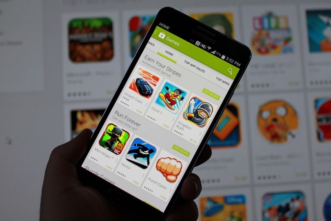 По данным платформы SensorTower, в первую неделю июля из китайского магазина приложений Apple было удалено более 2500 мобильных игр после того, как Apple закрыла лазейку, дававшую возможность не соблюдать лицензионные требования Китая.