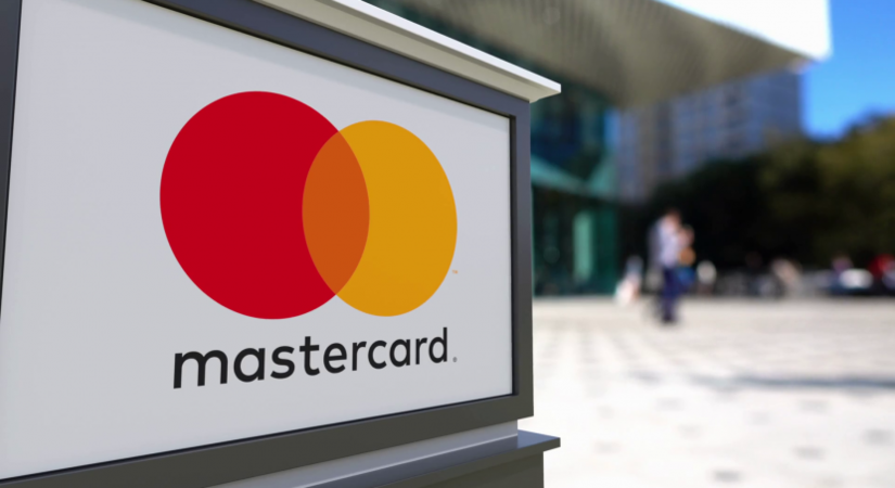 Міжнародна платіжна система Mastercard з 11 серпня при оплаті картами в доларах або євро товарів і послуг в інших валютах буде проводити конвертацію по курсу, що діє на день платежу, а не через один-три дні після операції.