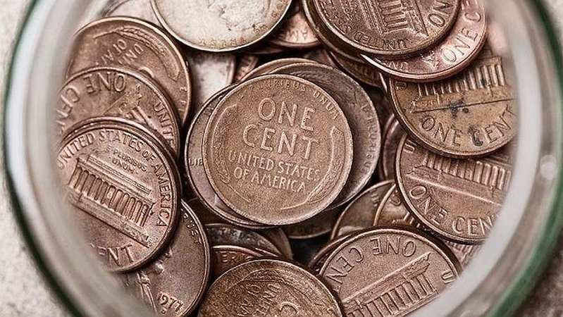 Монетный двор США обратился к американцам с просьбой расплачиваться монетами, обменивать их на бумажные деньги в банках или специальных аппаратах.