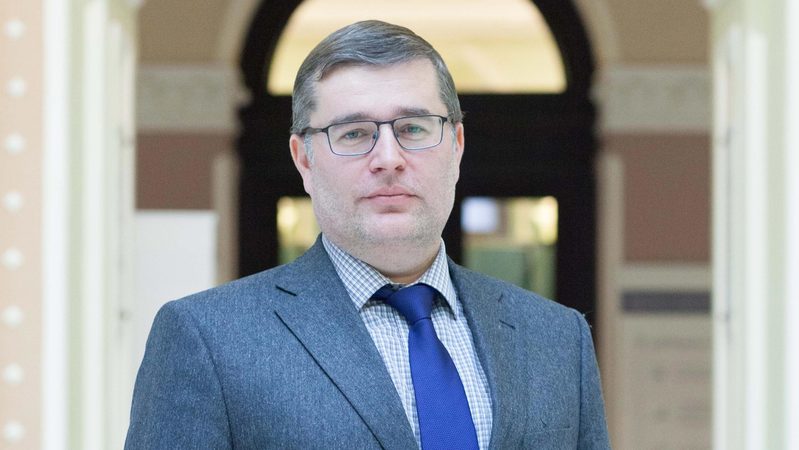 С 7 августа 2020 Сергей Карпенко завершает работу в должности директора Департамента стратегии и развития Национального банка Украины.