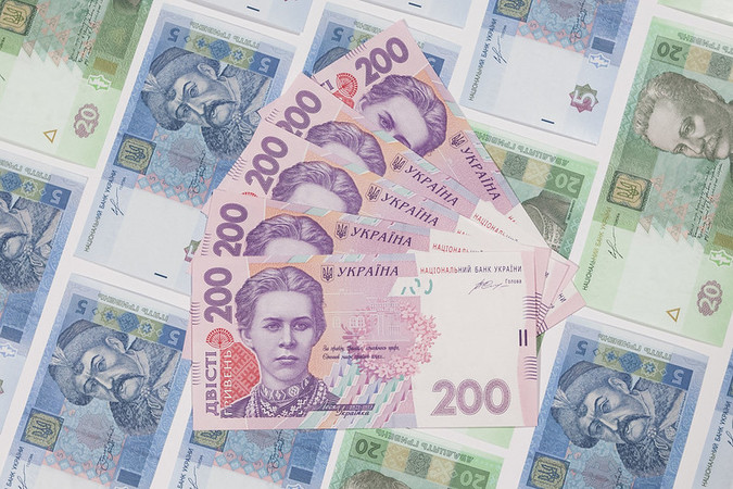 Национальный банк Украины  установил на 13 августа 2020 официальный курс гривны на уровне  27,5266 грн/$.