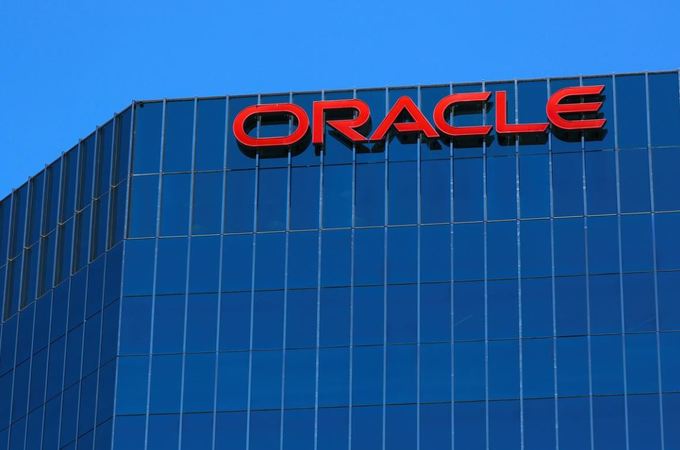 Американская Oracle, один из крупнейших мировых производителей программного обеспечения, вошла в число компаний, проявивших интерес к покупке китайского приложения TikTok.