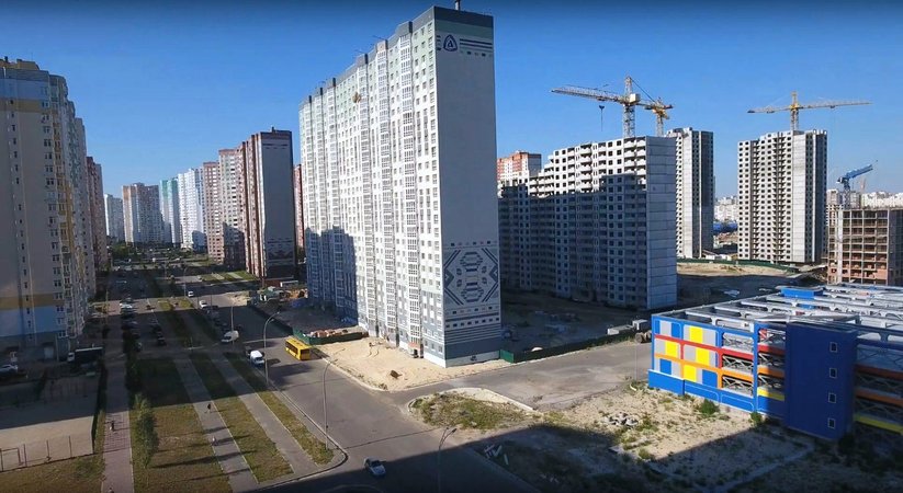 Мэр Киева Виталий Кличко обвинил застройщика Банк Аркада в том, что он не завершил строительство трех жилых комплексов, хотя имел для этого возможности.