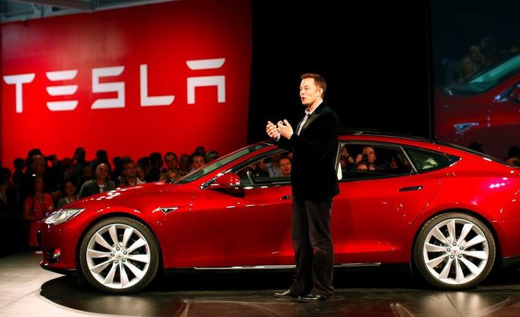 2 сентября стало известно, что Tesla планирует продать дополнительные акции на $5 млрд.