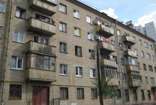 Кабмин планирует до декабря текущего года внести в Раду законопроект о комплексной реконструкции устаревшего жилого фонда и проект новой редакции Жилищного кодекса Украины.