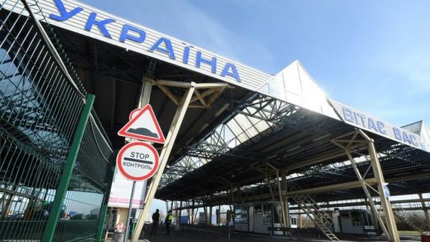 Уряд вніс зміни до переліку винятків для іноземців, яким не заборонено в'їзд до України.