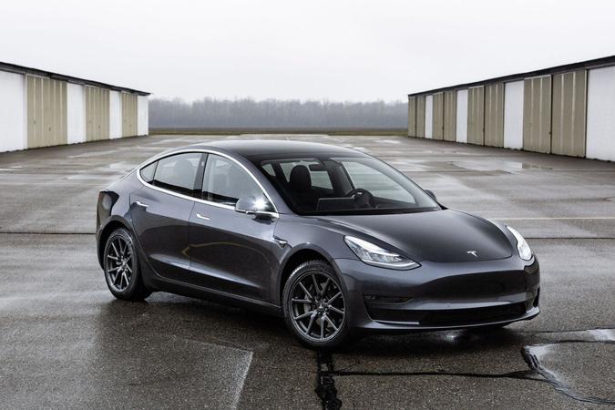 Произведенные на китайском заводе Tesla автомобили Model 3 будут поставлять на рынки Азии и Европы.