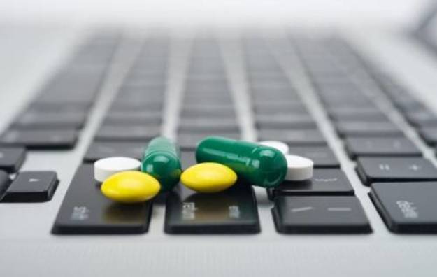 Верховная Рада приняла во втором чтении законопроект №3615-1, который позволяет электронную розничную торговлю лекарственными средствами.