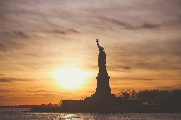 Згідно з дослідженням Bambridge Accountants New York, 5816 американців відмовилися від громадянства за перші шість місяців 2020 року.
