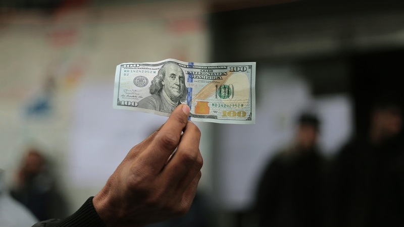 Долар недооцінений приблизно на 4%, вважає стратег Bank of America за валютами G10 Бен Рендол.