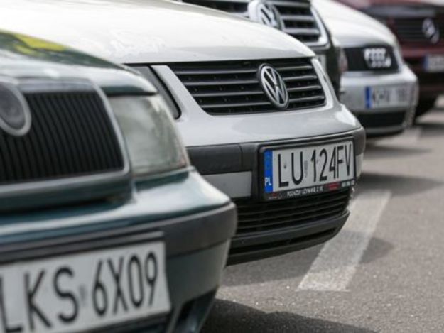 В ожидании доступной растаможки владельцы авто на еврономерах массово получают штрафы по 170 000 грн.