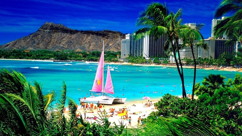 Торговая палата штата Гавайи направит $75 млн на выдачу дебетовых карт Hawaii Restaurant Card по $500 жителям, которые имеют право на страхование от безработицы с 25 марта и все еще получают деньги.
