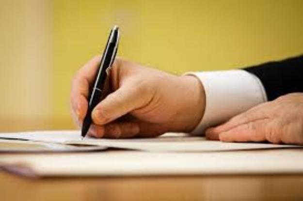 Президент Владимир Зеленский подписал Закон «О внесении изменений в Бюджетный кодекс Украины», который разграничивает бюджеты районов и бюджеты территориальных громад.