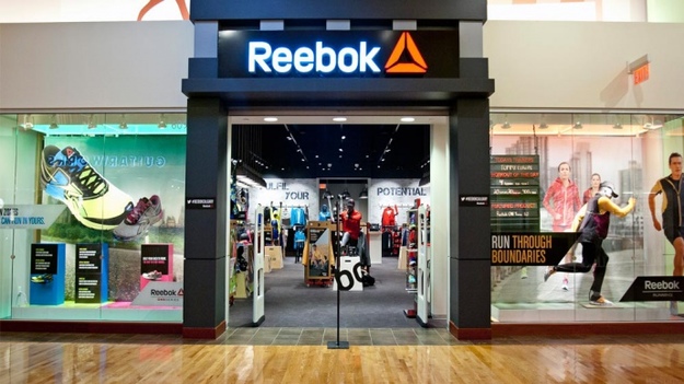 Великий німецький виробник спортивного одягу Adidas вивчає питання про продаж бренду Reebok.