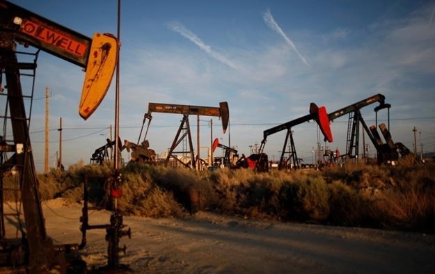 Канадская провинция Альберта в следующем месяце отменит ограничения на добычу нефти, введенные правительством в прошлом году с целью повысить рыночные цены.