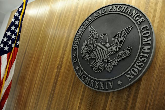 Американский фондовый регулятор выплатит информатору рекордные $50 миллионов