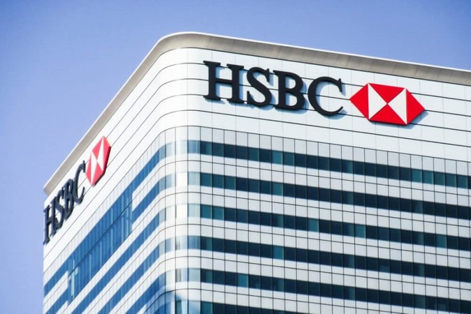 По результатам третьего квартала, прибыль крупнейшего европейского банка HSBC снизилась на 54% – до 1,36 миллиарда долларов.
