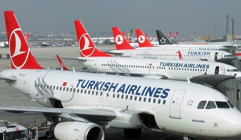 Одна з найбільших авіакомпаній світу Turkish Airlines відправить іноземних пілотів в неоплачувану відпустку мінімум на півроку.