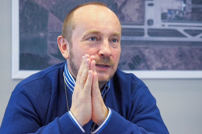 Рябікіна Павла Борисовича, гендиректора аеропорту «Бориспіль», призначили головою Державної митної служби України.