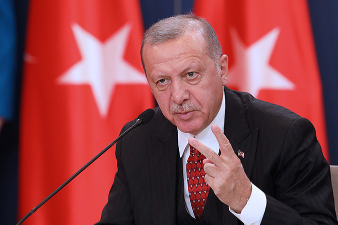 Президент Туреччини Реджеп Ердоган президентським указом звільнив главу Центрального банку Мурата Уйсала.
