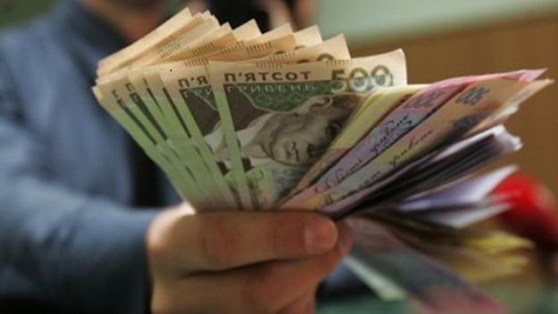 На аукціоні 4 грудня Національний банк надав для 6-ти банків 997,7 млн грн рефінансування на термін до 84 днів під 6%.